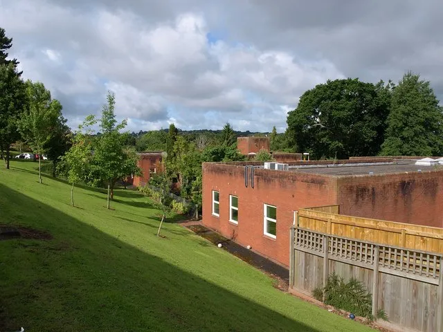 Torbay Hospital In-patient wards and treatment centres for mental health patients on the west side of the complex. source https://commons.wikimedia.org/wiki/File:Torbay_Hospital_-_geograph.org.uk_-_1416979.jpg